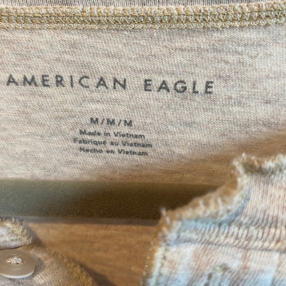 Women’s American Eagle Crop-Top T shirt - Picture 2 of 2